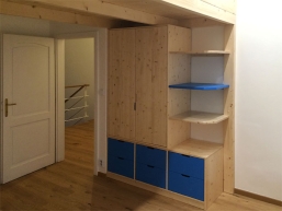 004 nabytek na zakazku cerny