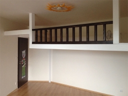 005 patro na spani cerny