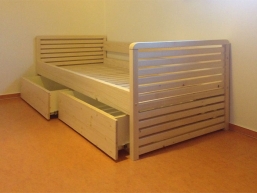 006 nabytek na zakazku cerny