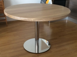 013 nabytek na zakazku cerny