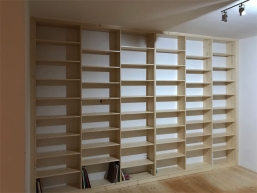 024 nabytek na zakazku cerny