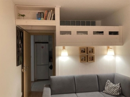 024 patro na spani cerny