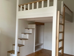 025 ulozne schody cerny