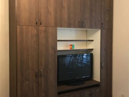 027 nabytek na zakazku cerny