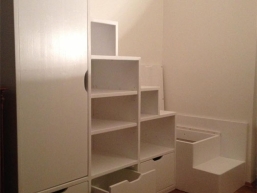 027 ulozne schody cerny