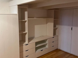 037 nabytek na zakazku cerny