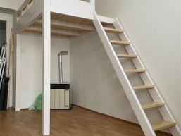 045 patro na spani cerny